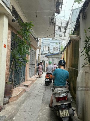 bán gấp nhà ngõ 36 lê thanh nghị 40m2 x 3 tầng, view trường học, ngõ rộng 3m 10.3 tỷ 