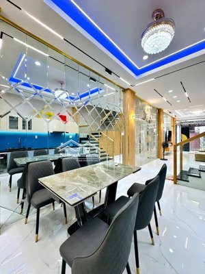 bán nhà phú nhuận, 4 tầng, 5pn, chỉ 10m ra hoàng văn thụ, sổ hồng riêng, ở hoặc kinh doanh ngay.