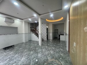 nhà đường quang trung gò vấp - 40 m2 - 3 tầng - 4 pn - hẻm 3 m - không lộ giới - giá 5,2 tỷ