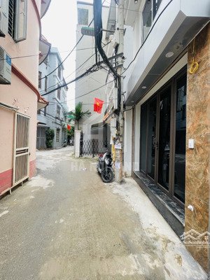 nhà ngõ 193 phú diễn, ô tô đỗ cửa, 35m2x5t thang máy, mới đẹp, gần trường tiểu học, cấp 2 phú diễn