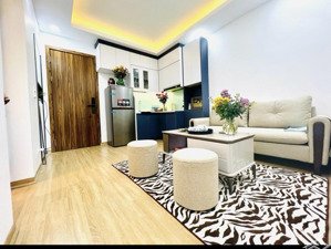 lô góc cực hiếm - toà a5 tập thể quân đội hoàng quốc việt - 65mx 2pn, ôtô đỗ chân cầu thang,l