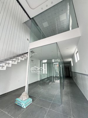 bán nhà 5x20m mới 2 tầng hxh 5m thông, lã xuân oai - sát chợ nhỏ. 6,15 tỷ