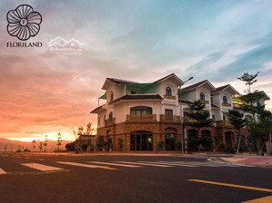 cho thuê toà nhà khách sạn kết hợp spa gồm 16 phòng khách sạn và 7 phòng spa tại golden bay