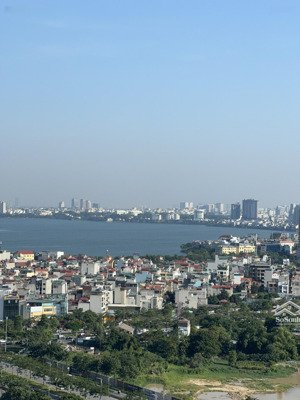 bán nhanh căn 3pn view hồ tây đẹp giá rẻ chỉ 109tr/m2. lh 
