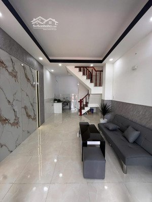 mặt tiền kinh doanh 1 trệt 2 lầu cần đi gấp! giá 895tr cho ai thiện chí