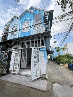 trệt lầu- 2 mặt tiền đường ô tô giá 665tr tốt cho ai tài chính thấp lh: hưng