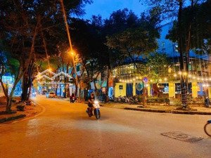 cần bán gấp căn nhà mặt đường trịnh đình cửu- lê trọng tấn, 45m2*6t, mt 4,2m chào 23 tỷ