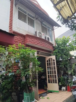 nhà bán đường dương văn dương 52m2 xây 2 tầng giá 5,5 tỷ ô tô đậu nhà