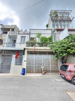 bán nhà 1 trệt 1 lầu gần chợ đoàn thị kia p. tân đông hiệp, tp. dĩ an- 3ty950 tl