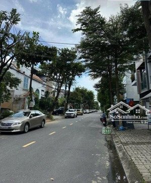 mặt tiền hoàng xuân nhị , vị trí đẹp trung tâm hải châu - dt 88m2 ngang 5m giá 8 tỷ 2 tl