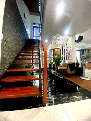 bán nhà hoàng văn thụ 83m 4 tầng - 20 tỷ - nhà đẹp có thang máy sang trọng