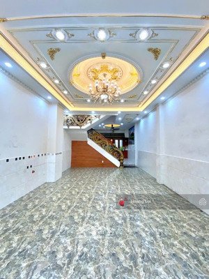 bán nhà 688/12 tân quỳ tân quý ngay nhà thờ giáo xứ . dt: 5-15m2 4lầu 8.3ty tl.