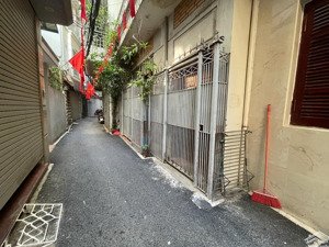 12,8 tỷ, nhà trích sài - 50m2, 4 tầng, mt 6m, dân xây, 50m ra hồ tây