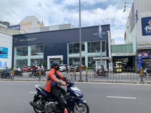 bán nhà siêu vị trí mặt tiền pasteur - mh: 20m x 39m - 2 tầng - giá: 130 tỷ tl tin thật 100%