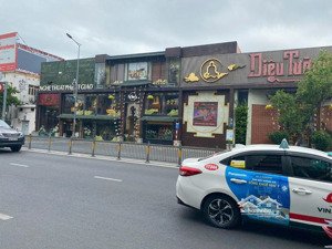 rẻ nhất cung đường!!mặt tiền đường ung văn khiêm-dt : 9x40m-xây dựng:1h7t - giá 49 tỷ tl