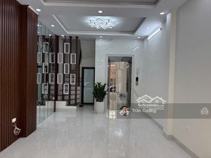 bán nhà nguyễn chính, hoàng mai, gara oto, thang máy, kinh doanh, 40m2, 10.3 tỷ(ctl)