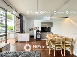 studio ban công full nội thất đi bộ qua chợ hoàng hoa thám