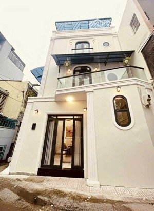 lên sóng siêu phẩm 4 tầng 2 mặt tiền thoáng mát mgay cầu bông bình thạnh , giá 6,48 tỷ