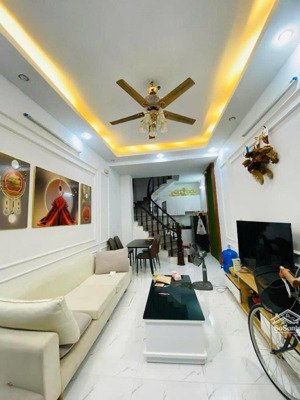 bán nhà tây sơn đống đa nhà mới có thang máy gần phố tặng nội thất ở ngay dt 34m 6t mt 5.8 10.3tỷ