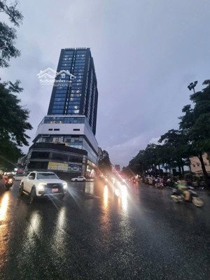 siêu phẩm - mp cầu giâý - lô góc - kinh doanh. 120tr,/tháng. 67m - 6t - mt 4.6m - giá 47 tỷ