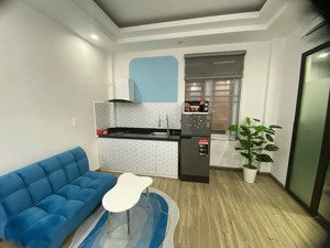 lô góc 2 mặt thoáng 6 tầng thang máy