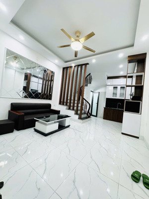 bán nhà ngọc hà, vài bước ra phố, ngõ nông, ô tô cách 10m, nội thất đẹp đầy đủ, kinh doanh, 40m2*5t