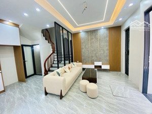 phân lô cán bộ - oto 7 chỗ đỗ cửa - nhà mới nội thất đẹp - sẵn ở