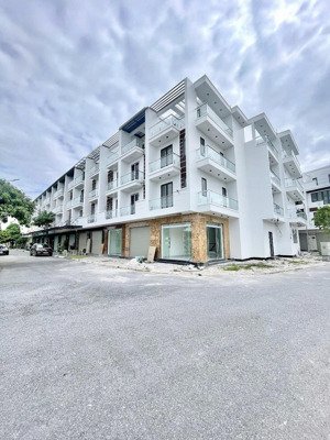 bán nhà him lam hùng vương hồng bàng vị trí vàng, giá tốt nhất thị trường. lh 