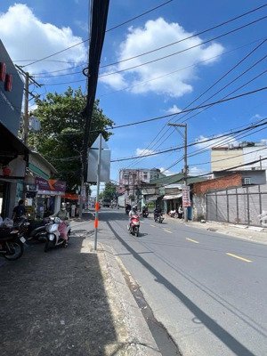 nhà khu vip cxlg đối diện trường th trưng trác ngay nhà thờ tân phước