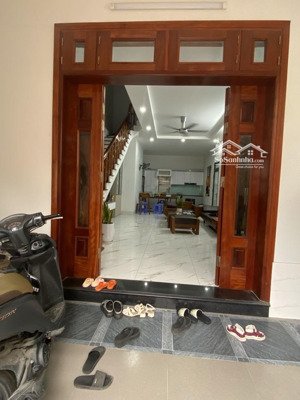 nhà phân lô vỉa hè rộng, ô tô vào nhà, lô góc 2 mặt thoáng vĩnh viễn 4 tầng 64m 18,5 tỷ