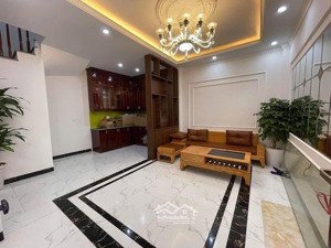 bat khối .38m. 5 tầng .8,5 triêu lh. ( zalo) cho thuê nhà 5 tầng nguyên căn .