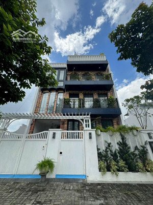 hot!!! bán nhà phố cao cấp - 162m² - full nội thất - đối diện the global city, q9 - giá chỉ 24,5 tỷ