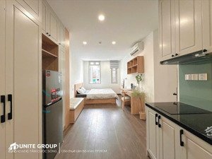 phòng cho thuê cửa sổ thoáng 30m2 gần phan xích long full nội thất đường thích quảng đức