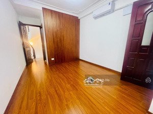 phố đẹp, nhà xinh, dân trí cao. hào nam - đống đa, 25m2 5 tầng 6,5tỷ có thương lượng.