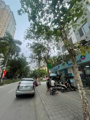 bán nhà lk kđt xa la trục chính kinh doanh. 82.5m2 - 22.8 tỷ