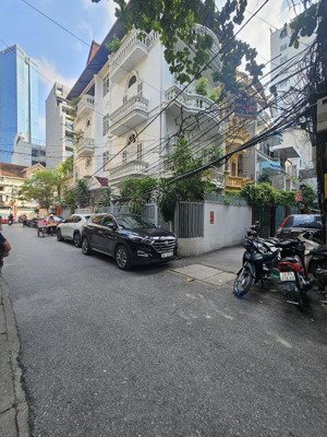 bán nhà ba đình phố kim mã 90m, mặt tiền 6,2m hơn 30 tỷ. vị trí mặt ngõ thông kd phân lô ô tô tránh