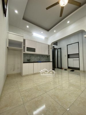 tin được không!
ngay trung tâm hai bà mà vẫn còn căn 33m 4 tầng chỉ 6 tỷ 25!
lh etươi 