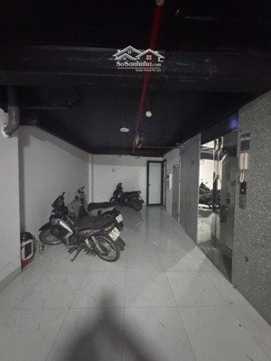 hiếm phú diễn ngõ thoáng gần ô tô 50m,mt 4.4m, hơn 8 tỷ