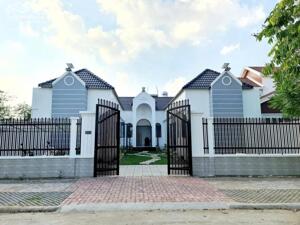 Nhà đẹp full nội thất kdc Nam Long