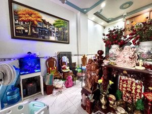 bán nhà riêng 4 lầu ,61m2, 5pn, 6wc ,tại phú định, f16q8 giá 8 tỷ vnd,