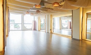 bán gấp tòa nhà mt lê đức thọ, gv, 221m² hầm + 8 tầng, dòng tiền 2.4 tỷ/năm - giá chỉ 48 tỷ