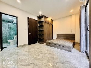 cần bán nhanh. sát đường oto. 6tầng . full nội thất .ở luôn. 30m- 6,95. nguyễn an ninh.