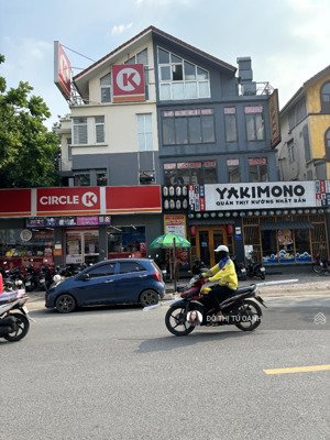 bán biệt thự làng việt kiều châu âu_biệt thự quận hà đông 200m_ hơn 40 tỷ có ngay ô góc_vườn hoa