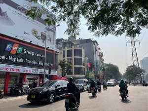 7,5 tỷ - mặt phố tkc - vỉa hè đá bóng - kinh doanh sầm uất - 7 tầng