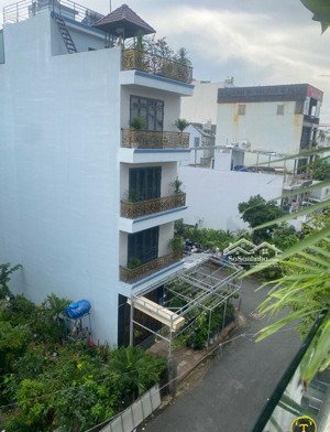 bán chia tài sản, giá chỉ: 9,5tỷ, nhanh mới kịp, nhà đẹp 4 tầng tên lửa, dt: 4 x 18m. mua có lời