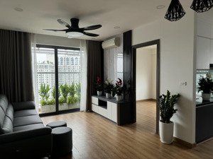 bán căn hộ toà xuân mai, dt82m, 3pn, 2vs, căn góc view thoáng. lh kiều thuý 