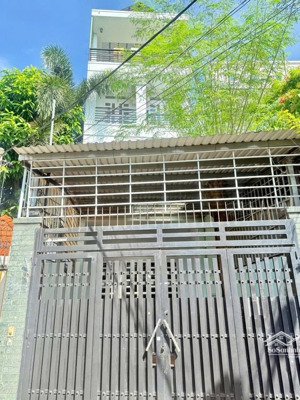 cho thuê nhà 3 lầu giá 16 triệu/ tháng phường bình trưng, tphcm