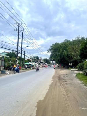 bán nhà xưởng sản xuất gạch, hai mặt tiền đường lộ vòng cung, sông cái răng cần thơ, ngang 55m