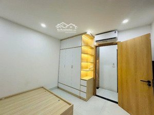 bán nhà cầu giấy 35m2 nhà đẹp mặt tiền rộng ngõ thông 7.7 tỷ