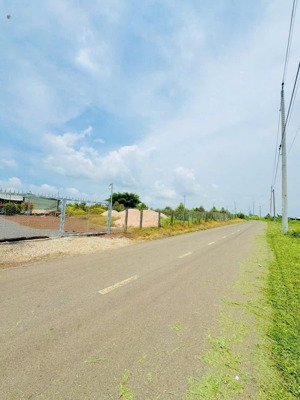 mảnh đất 5000m² gần hồ bà tô xuyên mộc chỉ 45 tỷ thương lượng